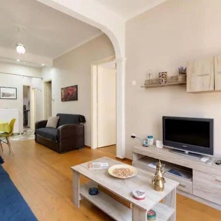 Private Pristine Balcony Home- Heart Of The Center テッサロニキ エクステリア 写真